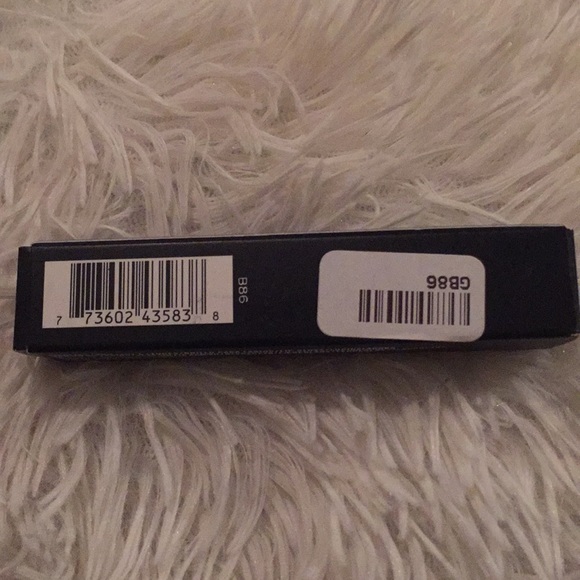 MAC lipgloss - Picture 3 of 3